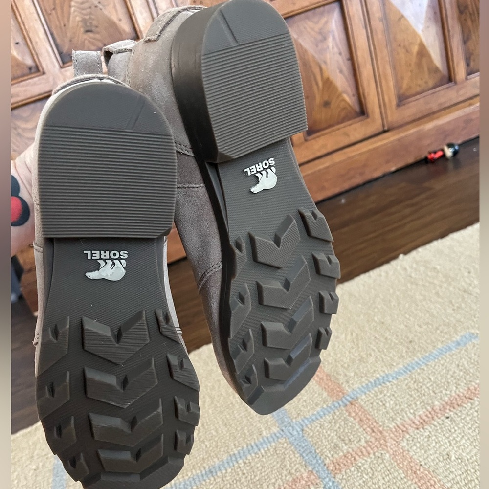 Sorel Tan Ankle Boots - Picture 3 of 3